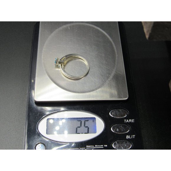 Size 7.75 Sterling Silver Small Blue Topaz Gem With Accent Pattern Band Ring - Picture 7 of 7